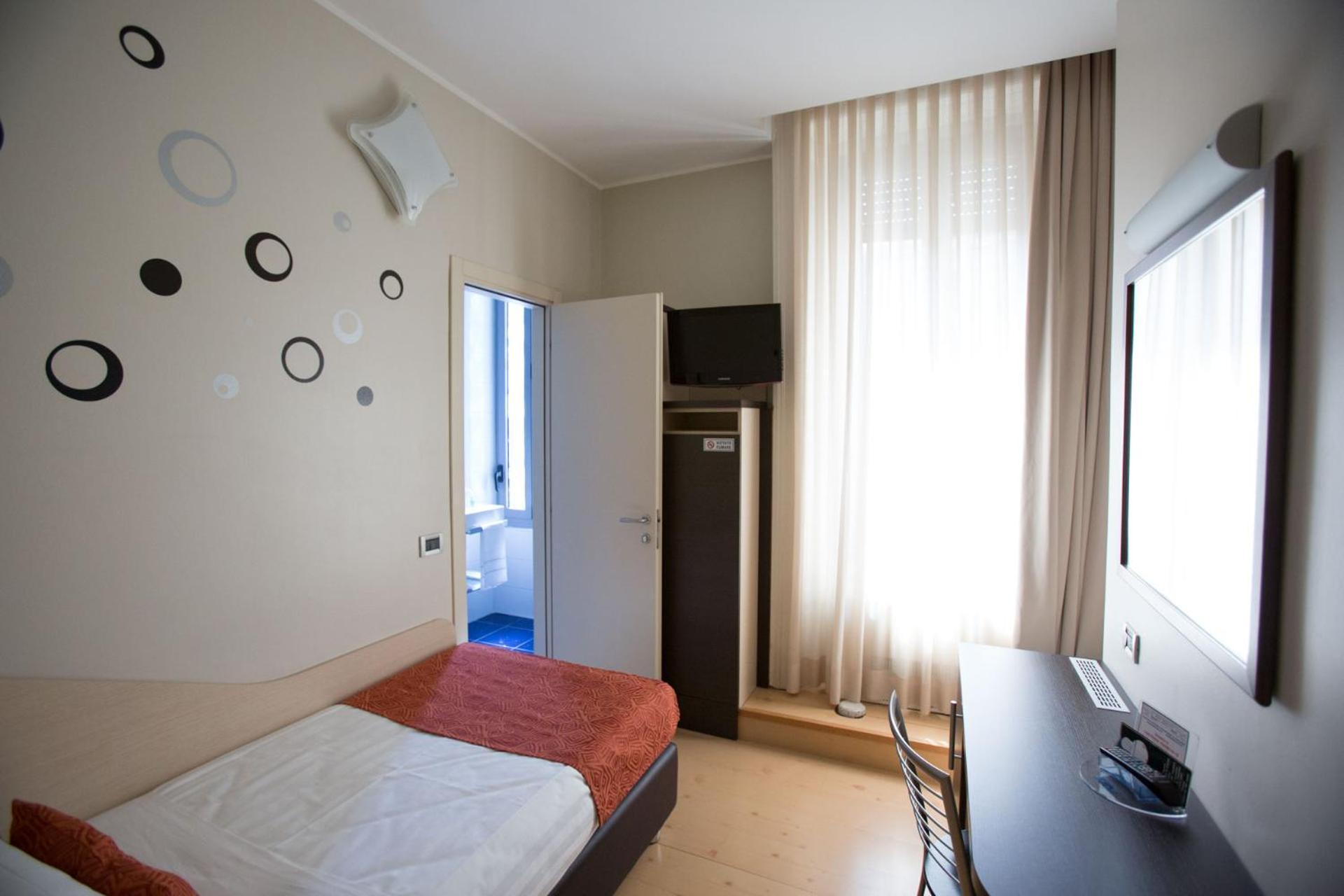 โฮเต็ล เพียเซ็นซ่า Hotel มิลาน ห้อง รูปภาพ