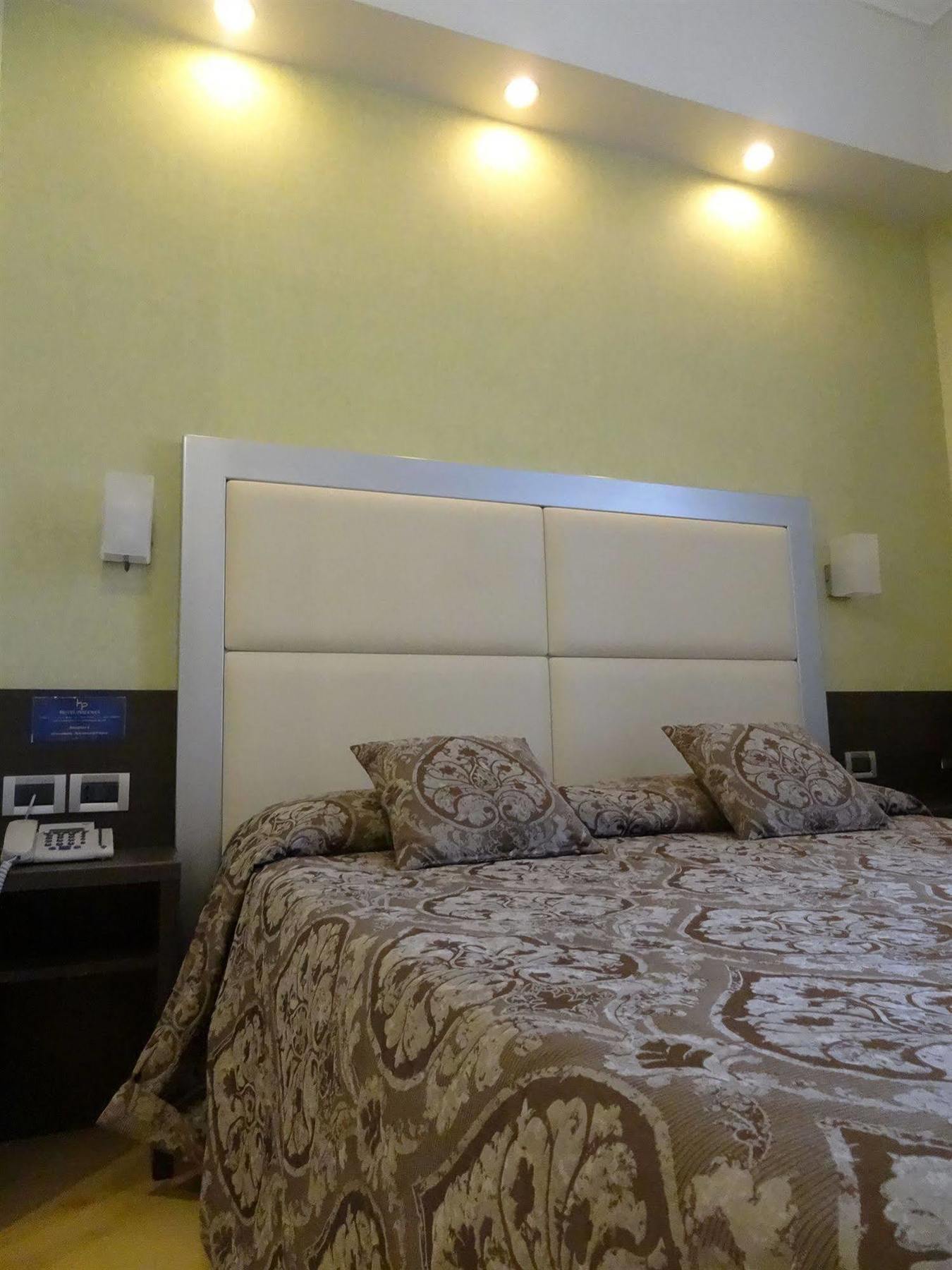 โฮเต็ล เพียเซ็นซ่า Hotel มิลาน ภายนอก รูปภาพ